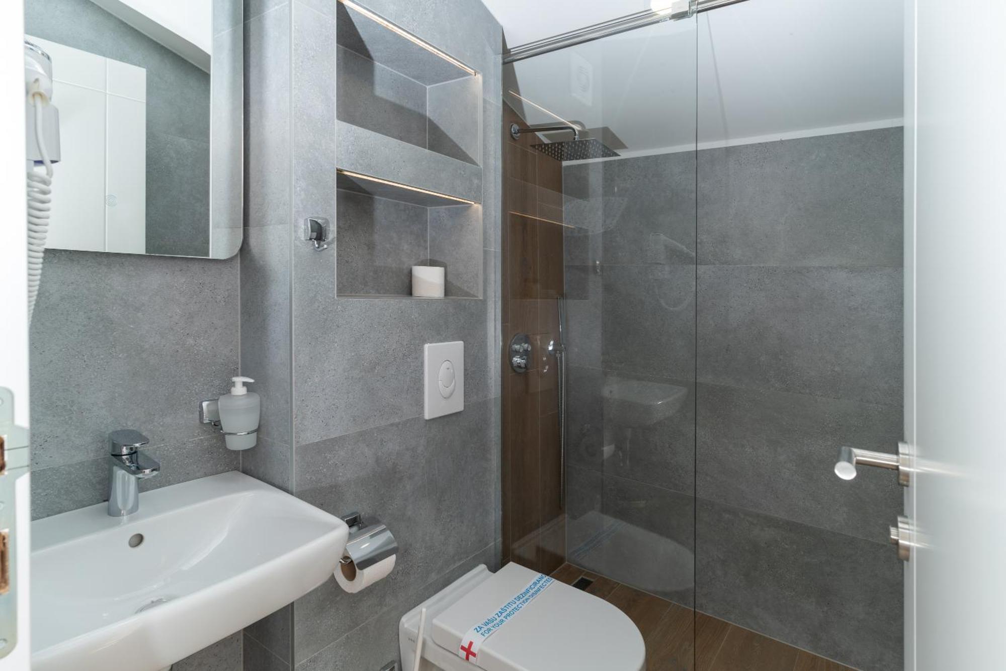 Ornament Hotel And Apartments Сараєво Екстер'єр фото