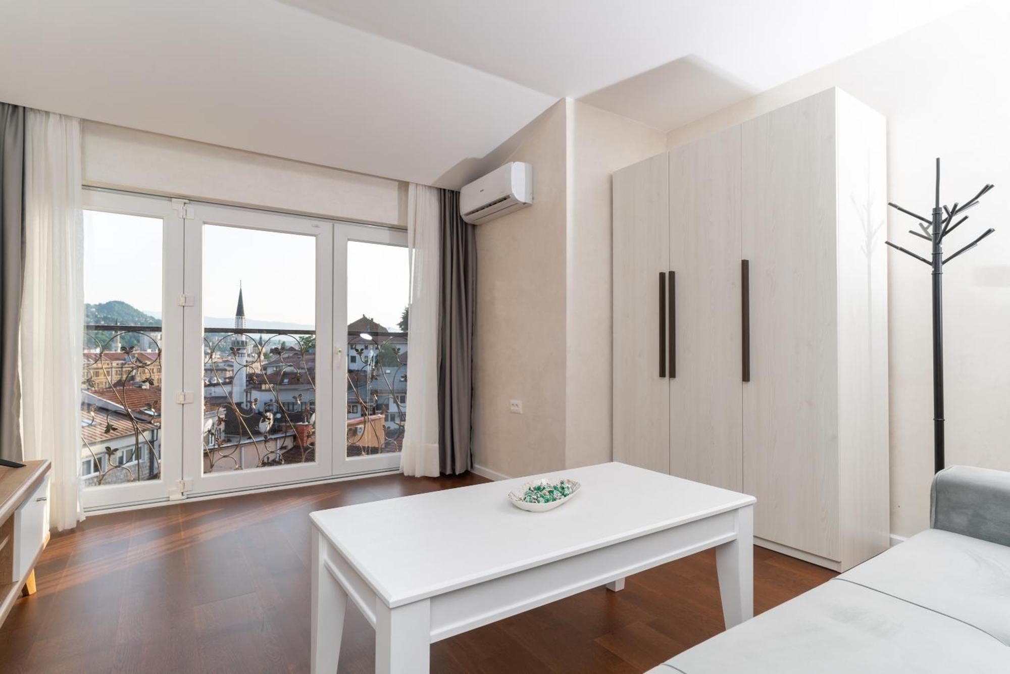 Ornament Hotel And Apartments Сараєво Екстер'єр фото