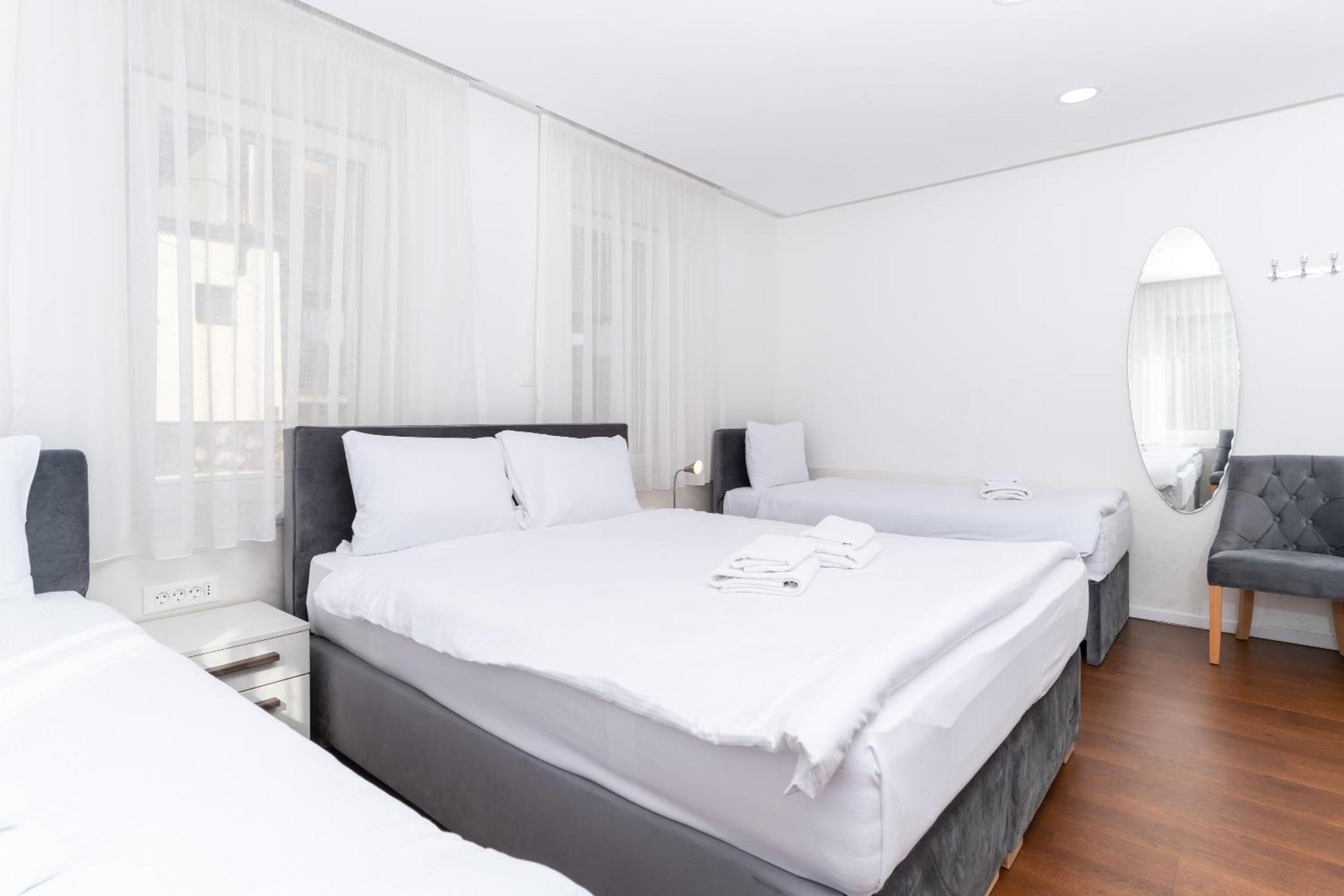Ornament Hotel And Apartments Сараєво Екстер'єр фото