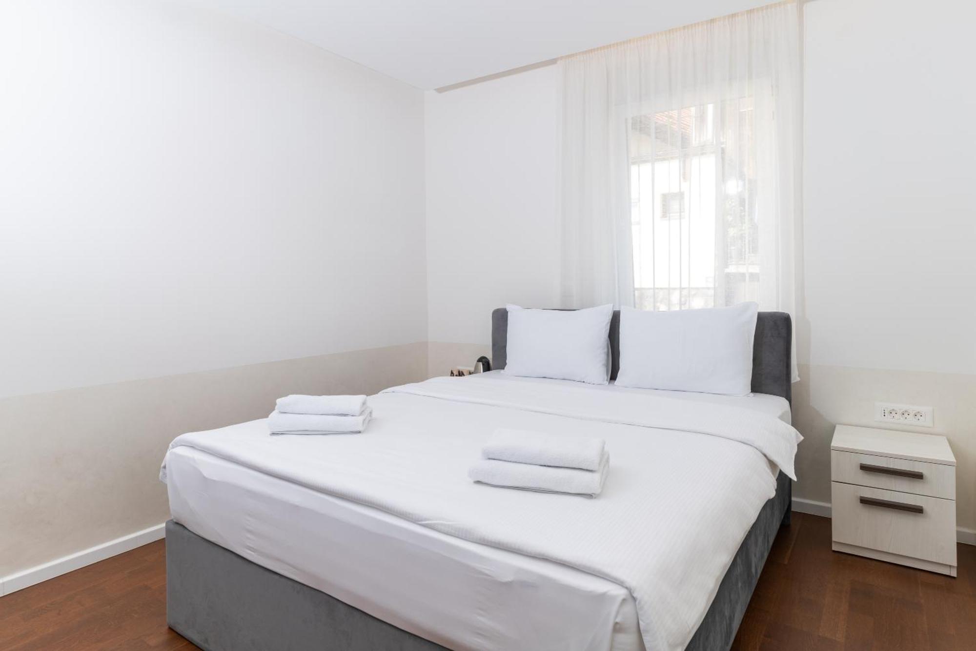 Ornament Hotel And Apartments Сараєво Екстер'єр фото