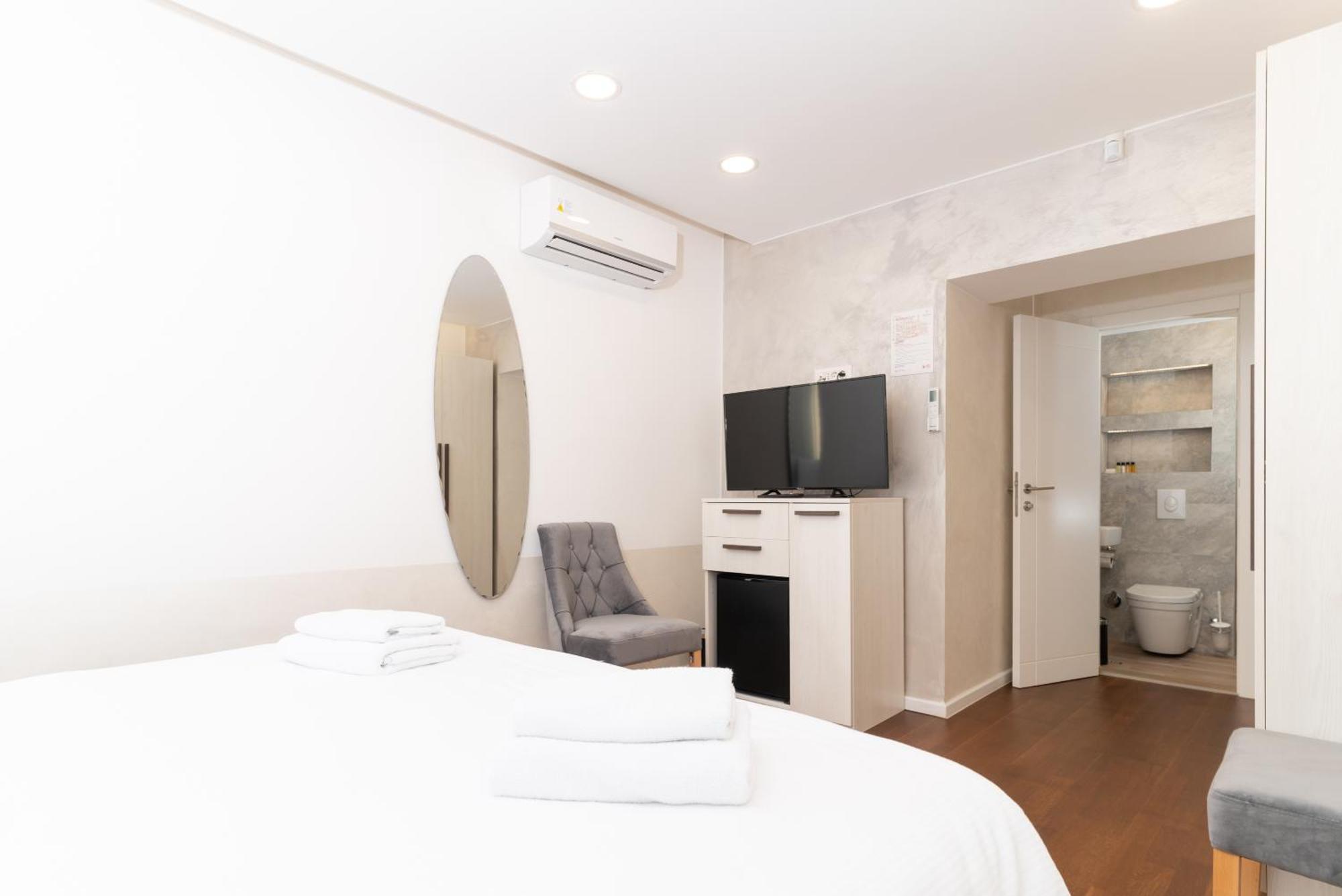 Ornament Hotel And Apartments Сараєво Екстер'єр фото